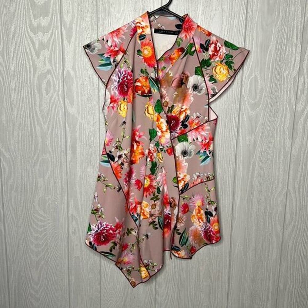 Zara Asian Inspired Floral Cap Sleeve‎ Blouse Size XS New with Tags